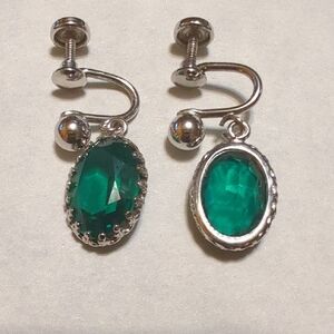 Elegant Danecraft Sterling Silver and Green Glass Clip-On Drop Earrings